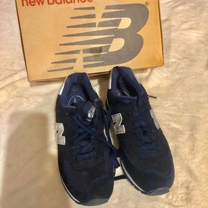 NWT. New Balance Classic tennis shoe
